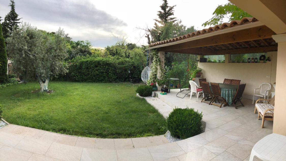 Domaine Du Castel Bed & Breakfast Aix-en-Provence Exterior photo