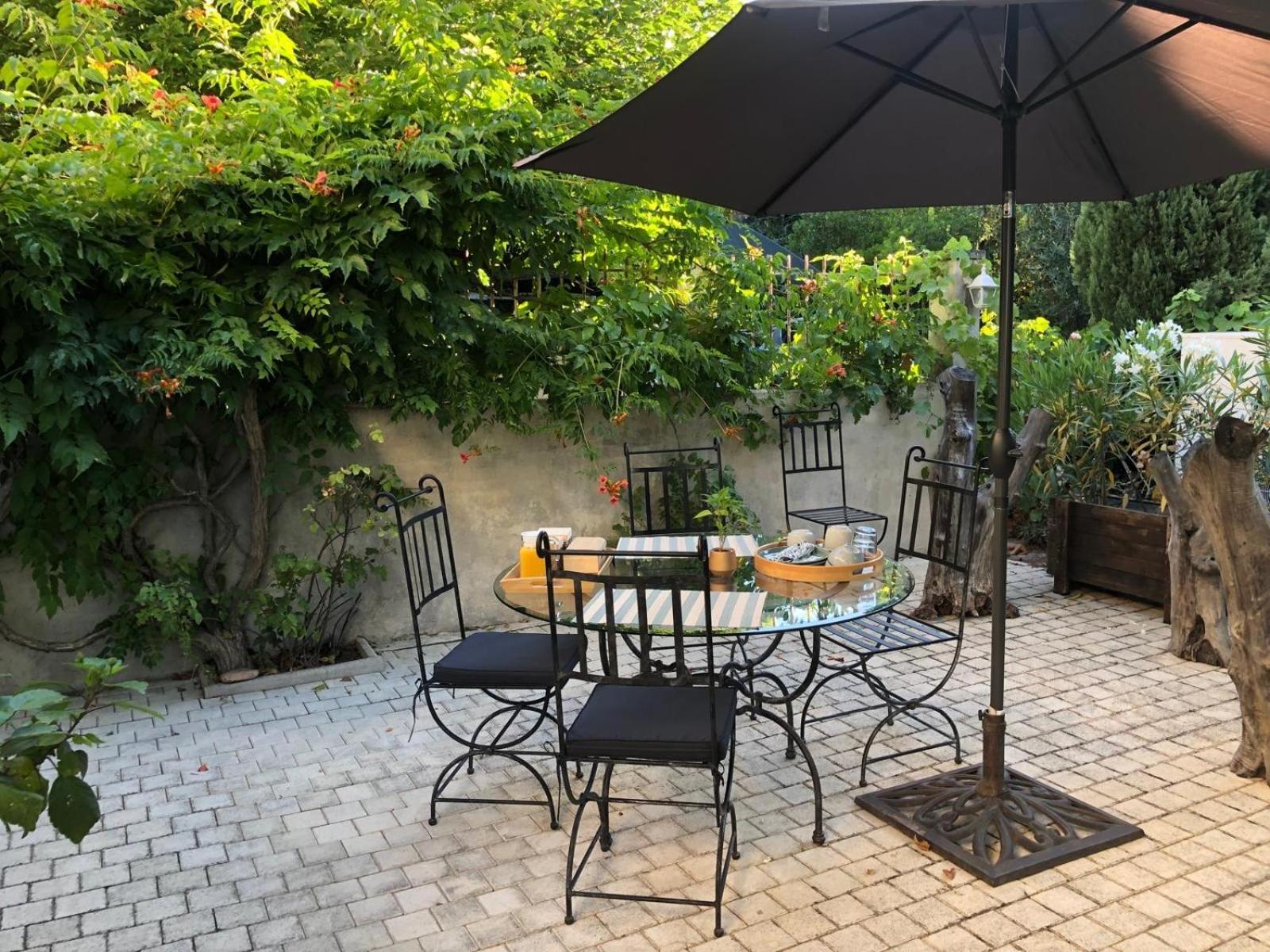 Domaine Du Castel Bed & Breakfast Aix-en-Provence Exterior photo